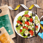 Ein zubereiteter Salat mit dem Detox Set